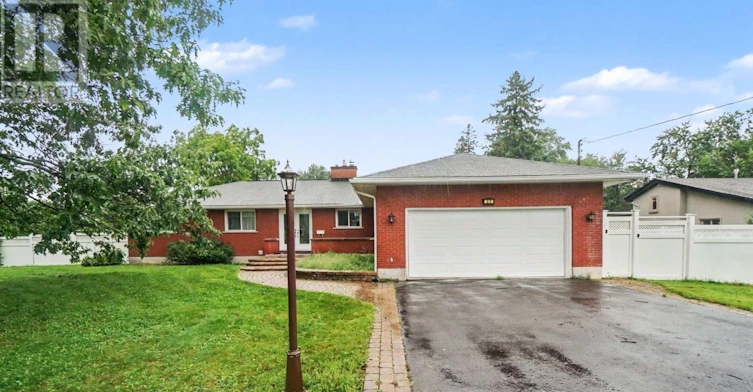 23 Elma Street, Ottawa, ON, K1T 3W8