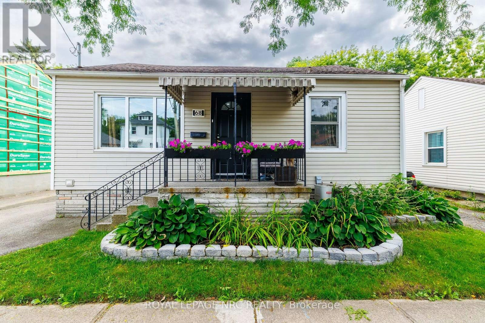 68 Carlton Street, St. Catharines, ON, L2R 1P8