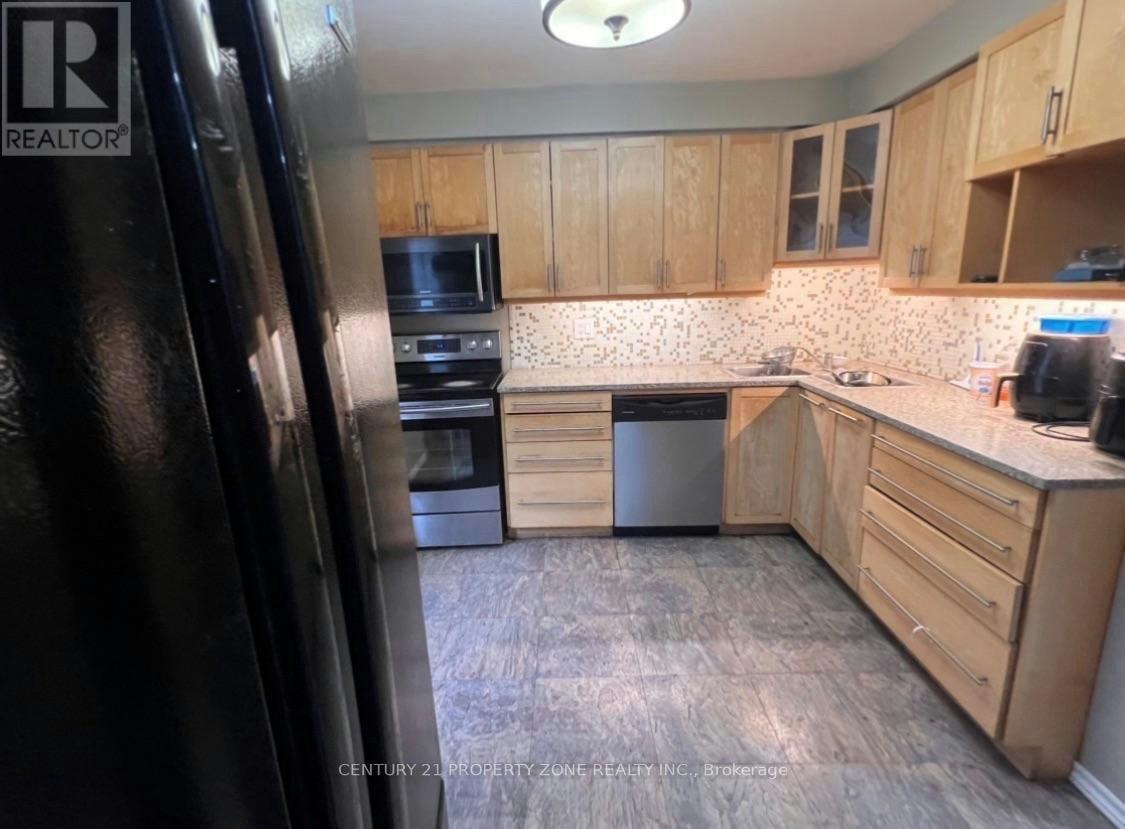 6 Roehampton Crescent W, Brampton, ON, L6Y 2R4 - 6