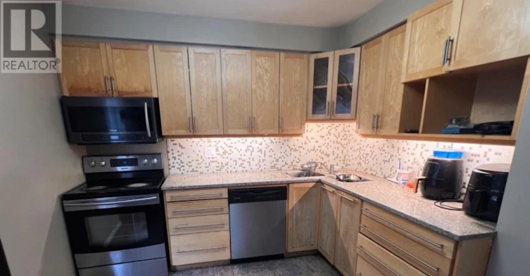 6 Roehampton Crescent W, Brampton, ON, L6Y 2R4 - 7