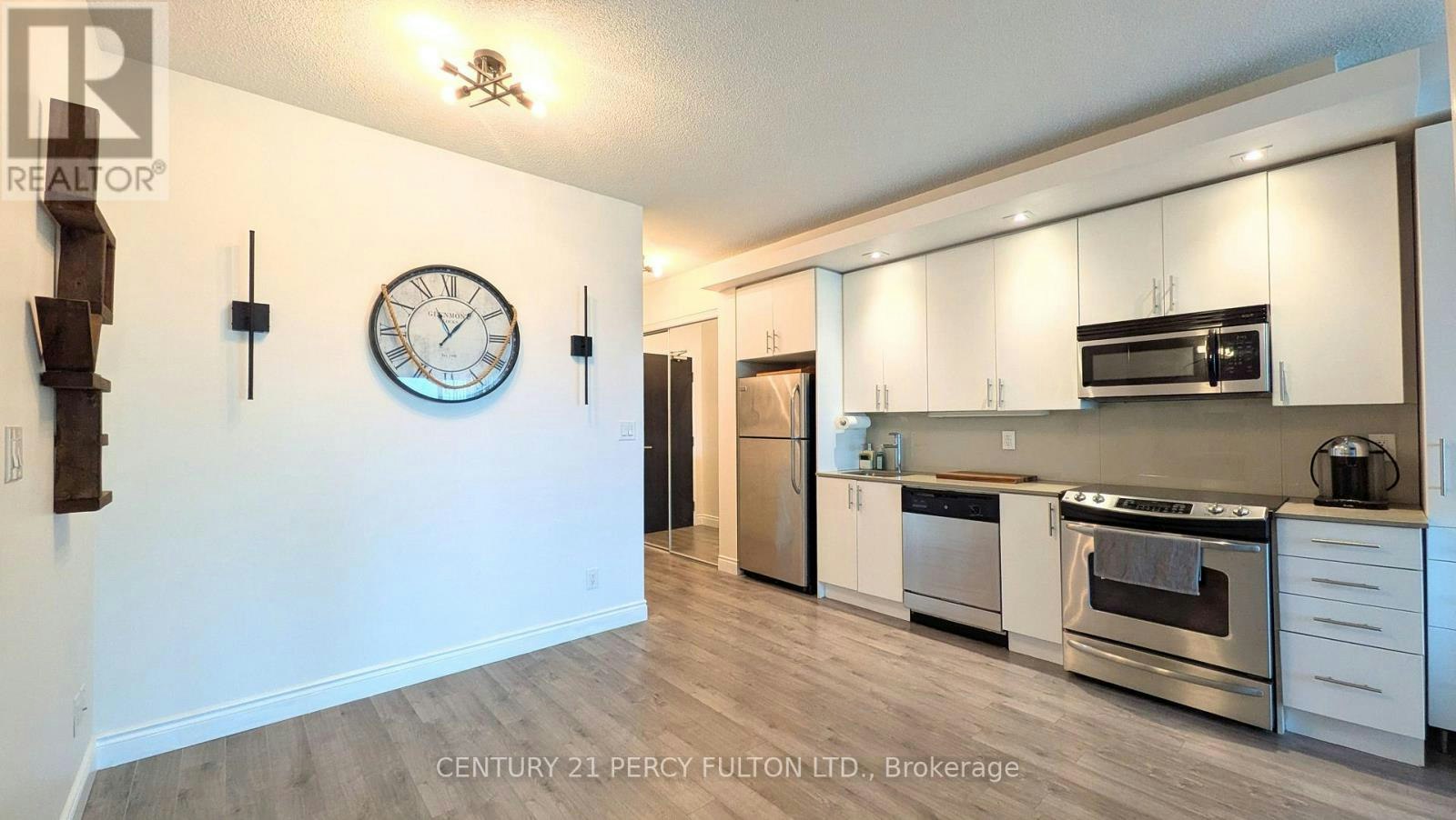 2634-165 Legion Road N, Toronto, ON, M8Y 0B3 - 4