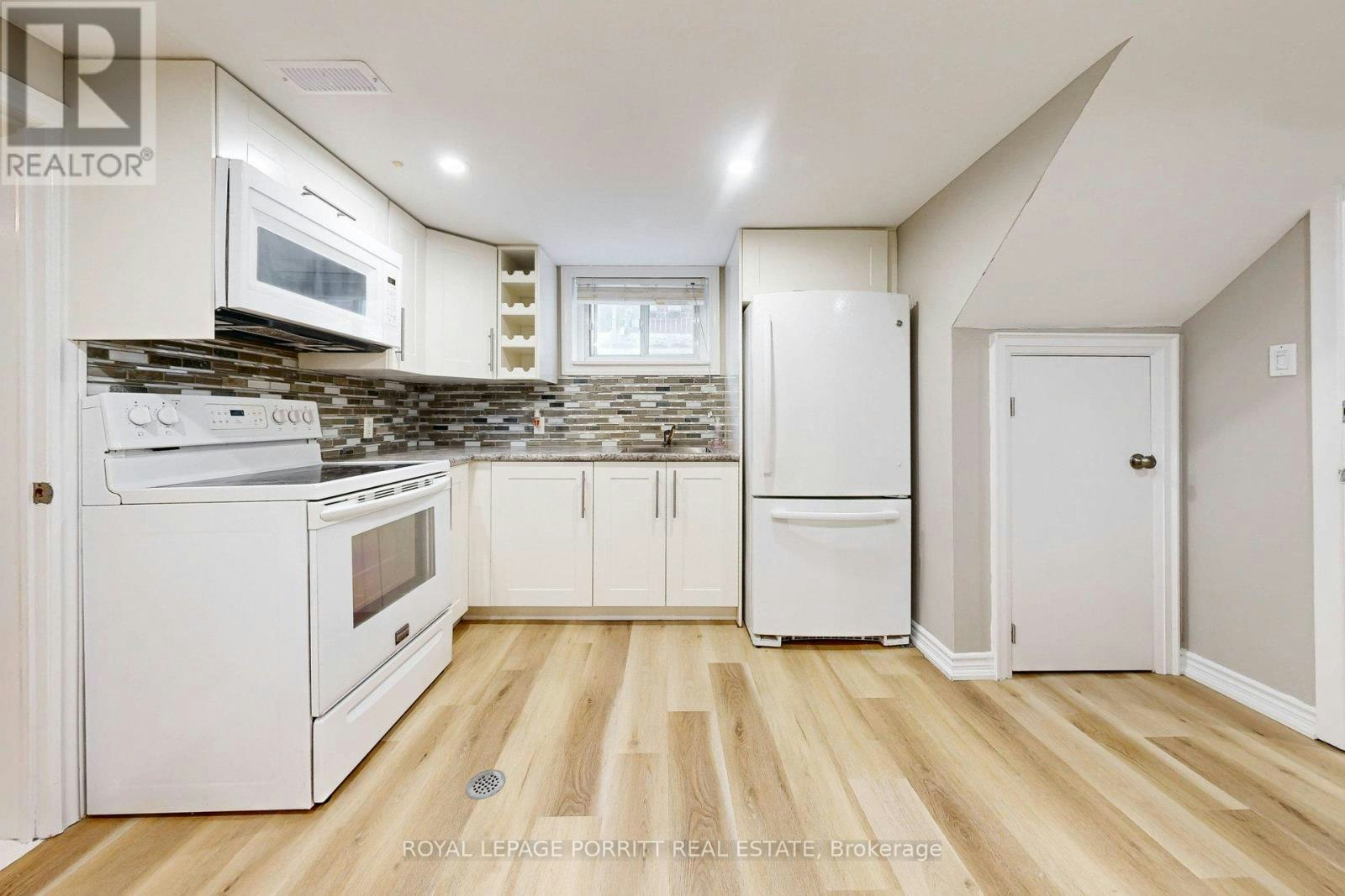C-73 Gort Avenue, Toronto, ON, M8W 3Y9 - 2