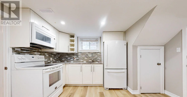 C-73 Gort Avenue, Toronto, ON, M8W 3Y9 - 2