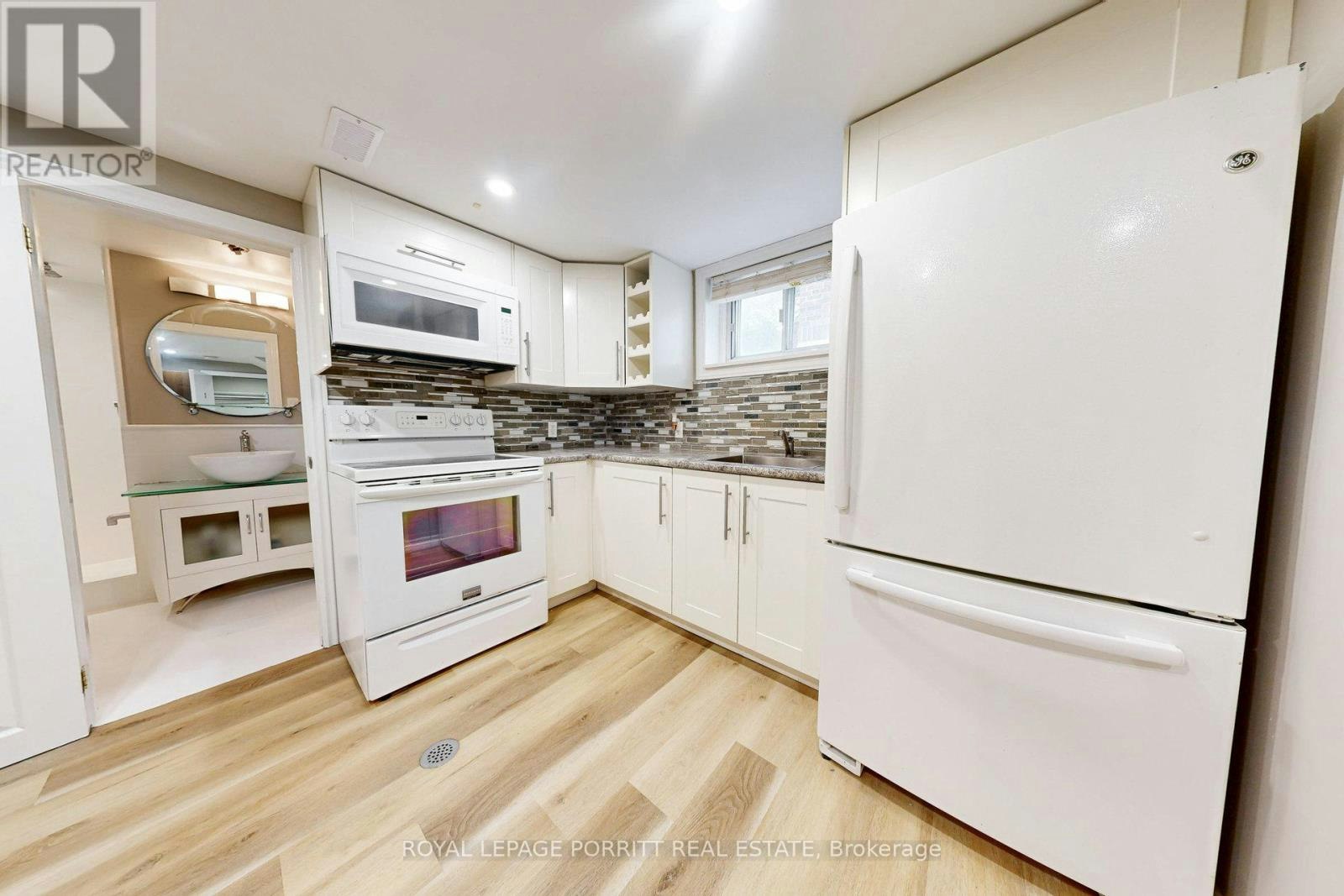C-73 Gort Avenue, Toronto, ON, M8W 3Y9 - 4