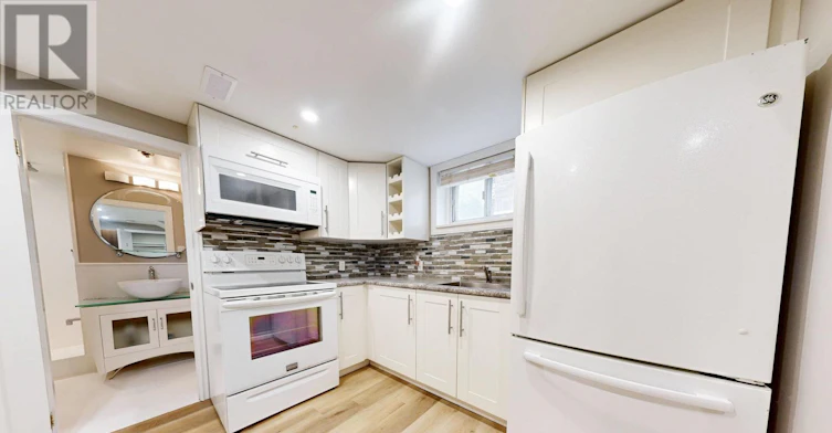 C-73 Gort Avenue, Toronto, ON, M8W 3Y9 - 4