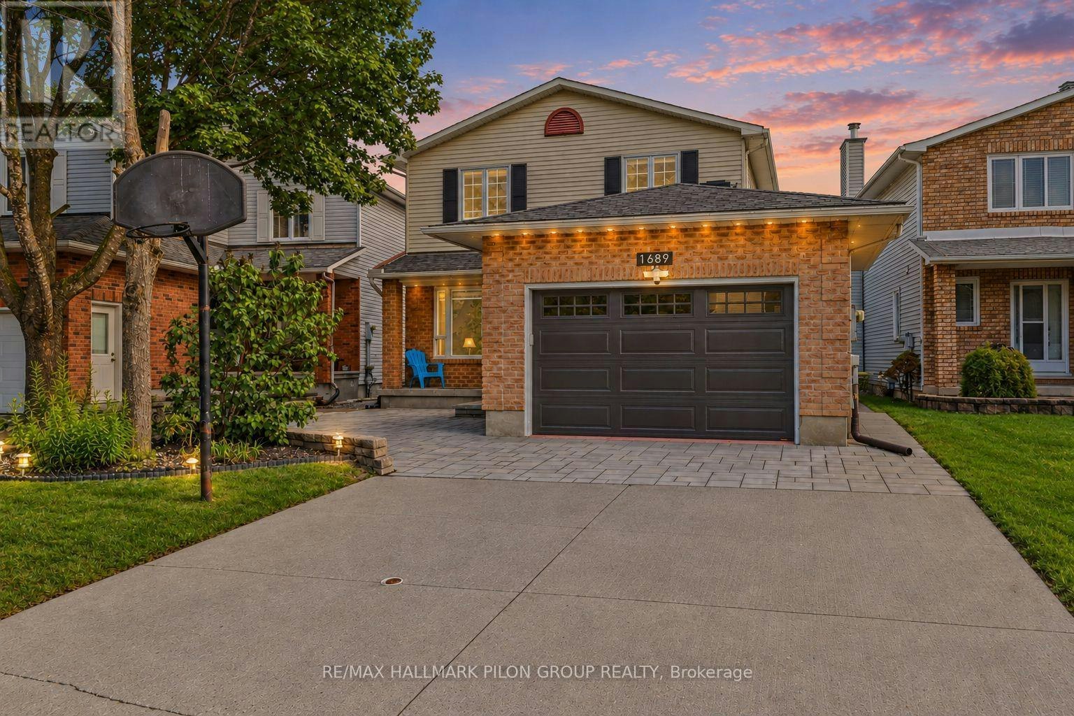 1689 Champneuf Drive, Ottawa, ON, K1C 4V1