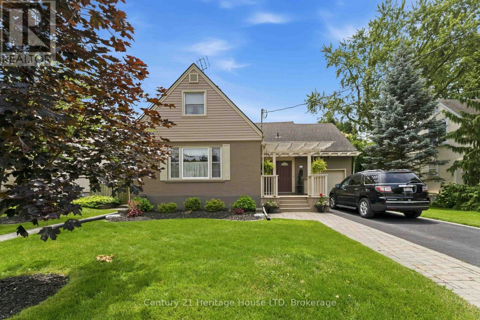 25 Glenview Avenue, Welland, ON, L3C 4K2