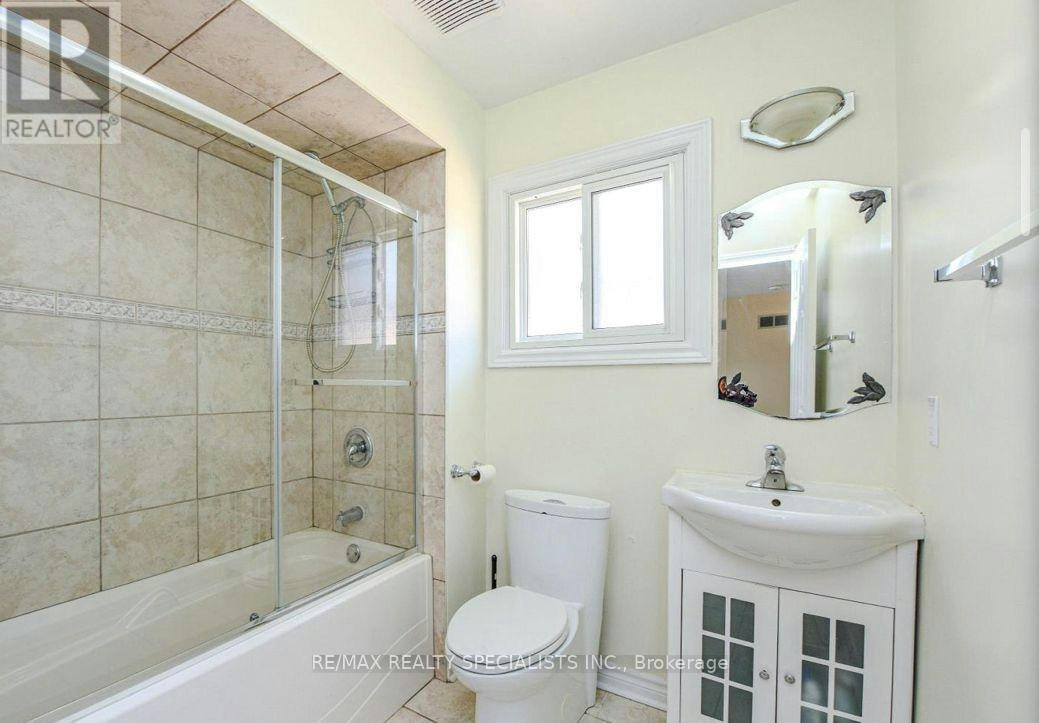 UPPER-6828 Gracefield Drive, Mississauga, ON, L5N 6T6 - 13