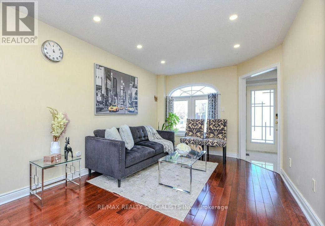 UPPER-6828 Gracefield Drive, Mississauga, ON, L5N 6T6 - 4