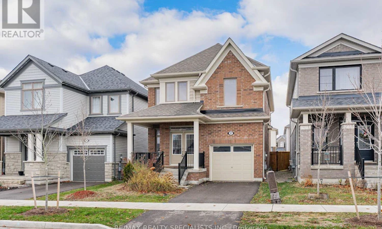 27 Harpin Way W