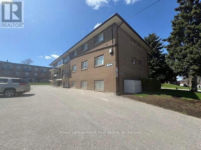 300 Athol Street, Whitby, ON, L1N 3Z4