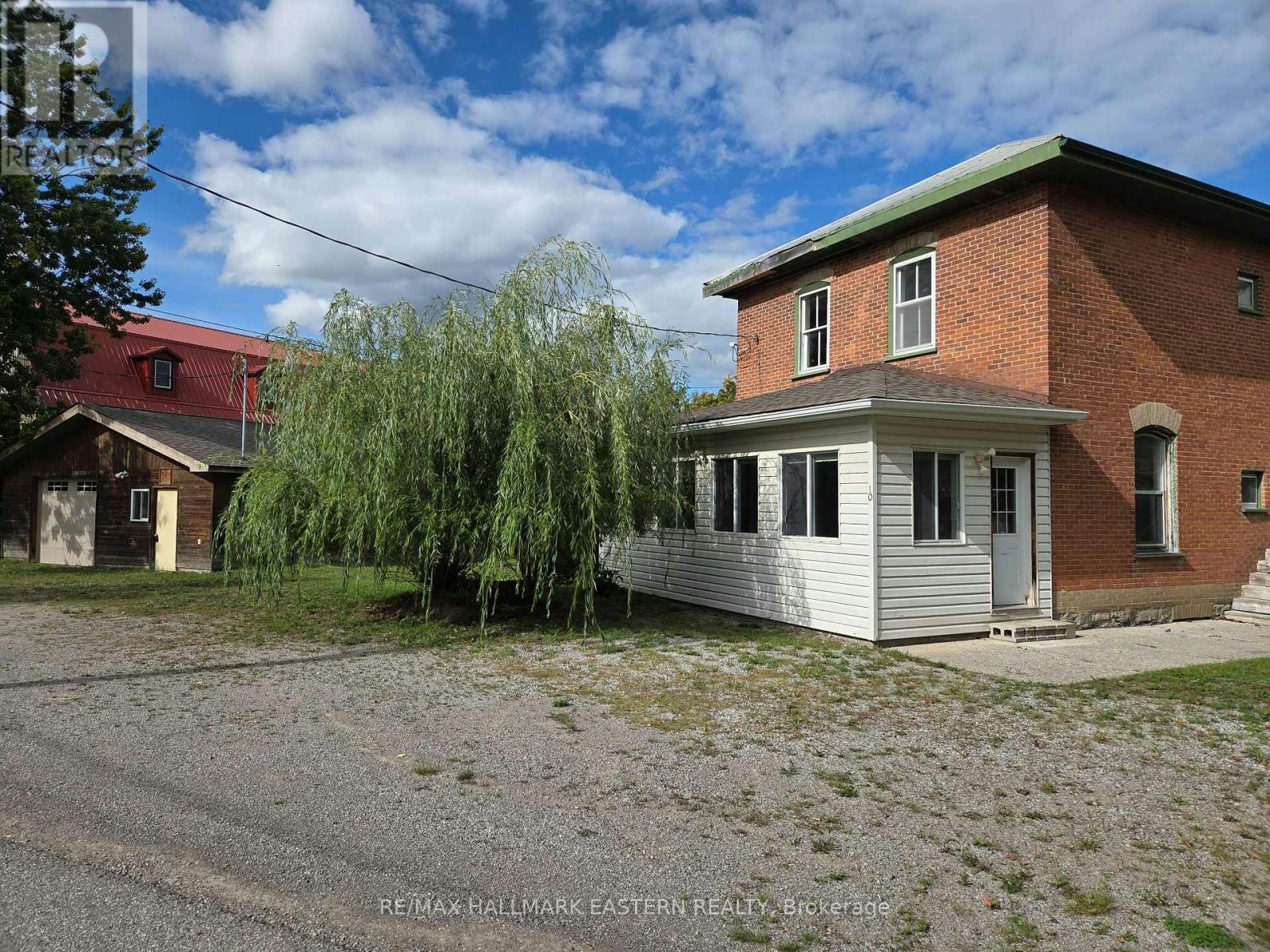 10 Hill Street, Smith-Ennismore-Lakefield, ON, K0L 2H0