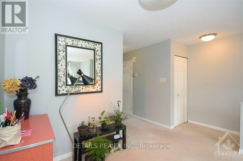12 Manhattan Crescent, Ottawa, ON, K2C 4B4 - 12
