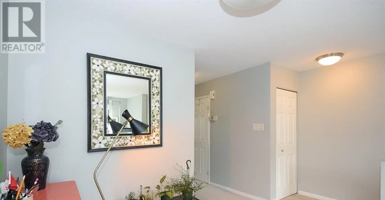 12 Manhattan Crescent, Ottawa, ON, K2C 4B4 - 12