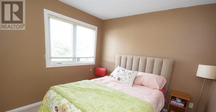 12 Manhattan Crescent, Ottawa, ON, K2C 4B4 - 19