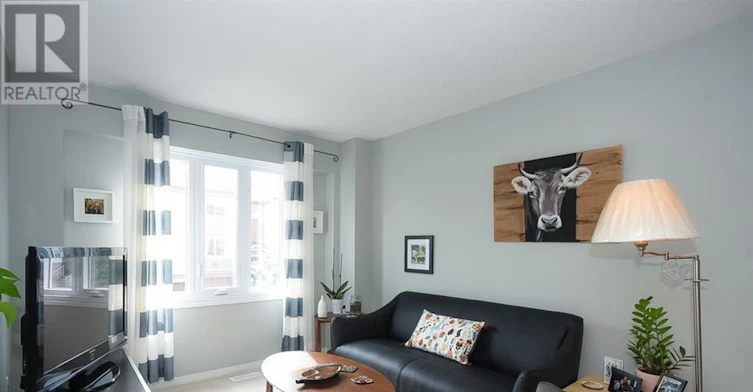 12 Manhattan Crescent, Ottawa, ON, K2C 4B4 - 7