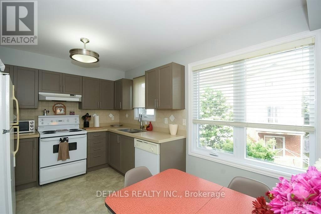 12 Manhattan Crescent, Ottawa, ON, K2C 4B4 - 17