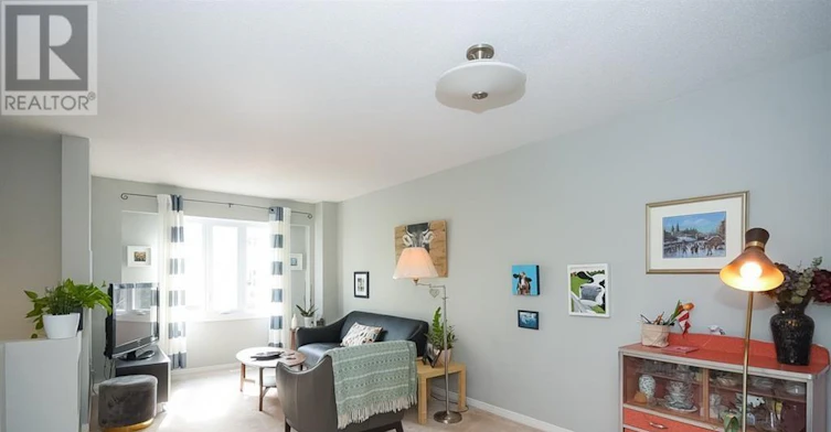 12 Manhattan Crescent, Ottawa, ON, K2C 4B4 - 11