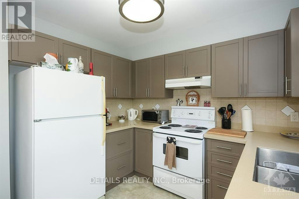 12 Manhattan Crescent, Ottawa, ON, K2C 4B4 - 14