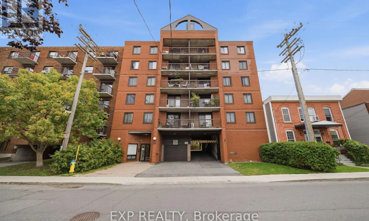 401-222 Guigues Avenue