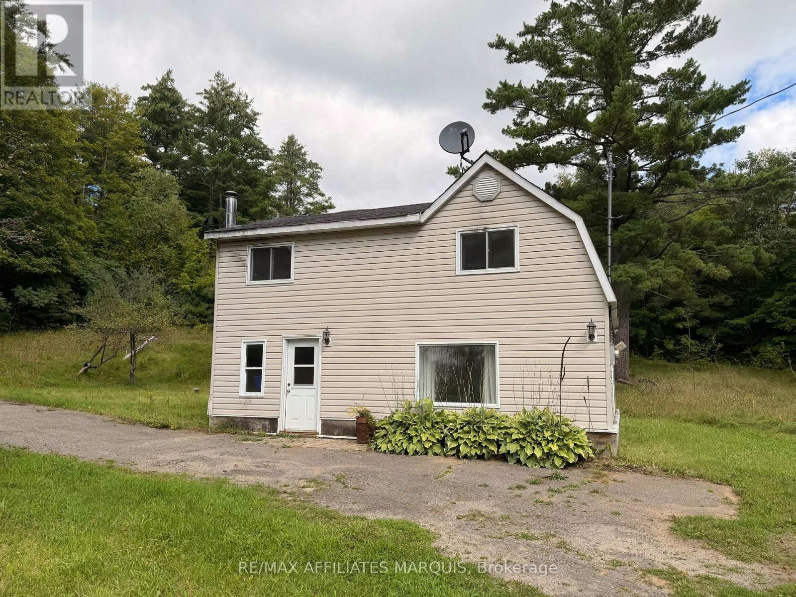 8774 511 Highway Highway, Lanark, ON, K0G 1K0