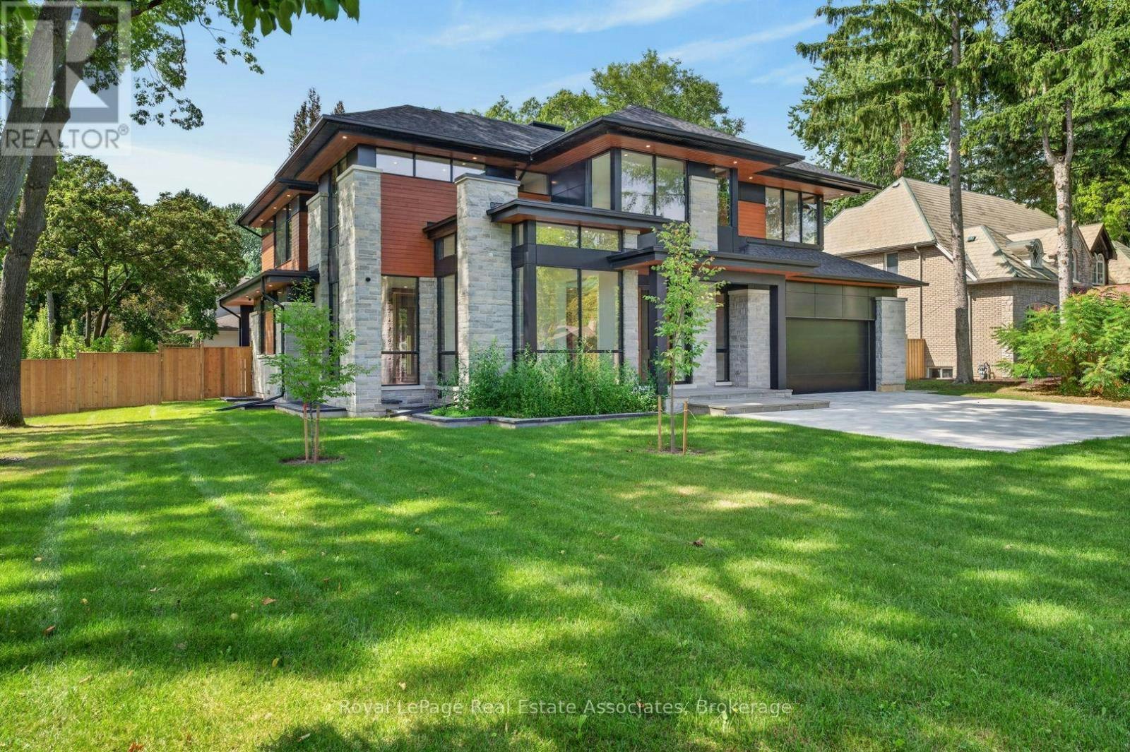 1270 Birchview Drive, Mississauga, ON, L5H 3E4 - 3