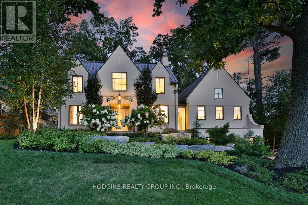 238 Mineola Road W, Mississauga, ON, L5G 2X4