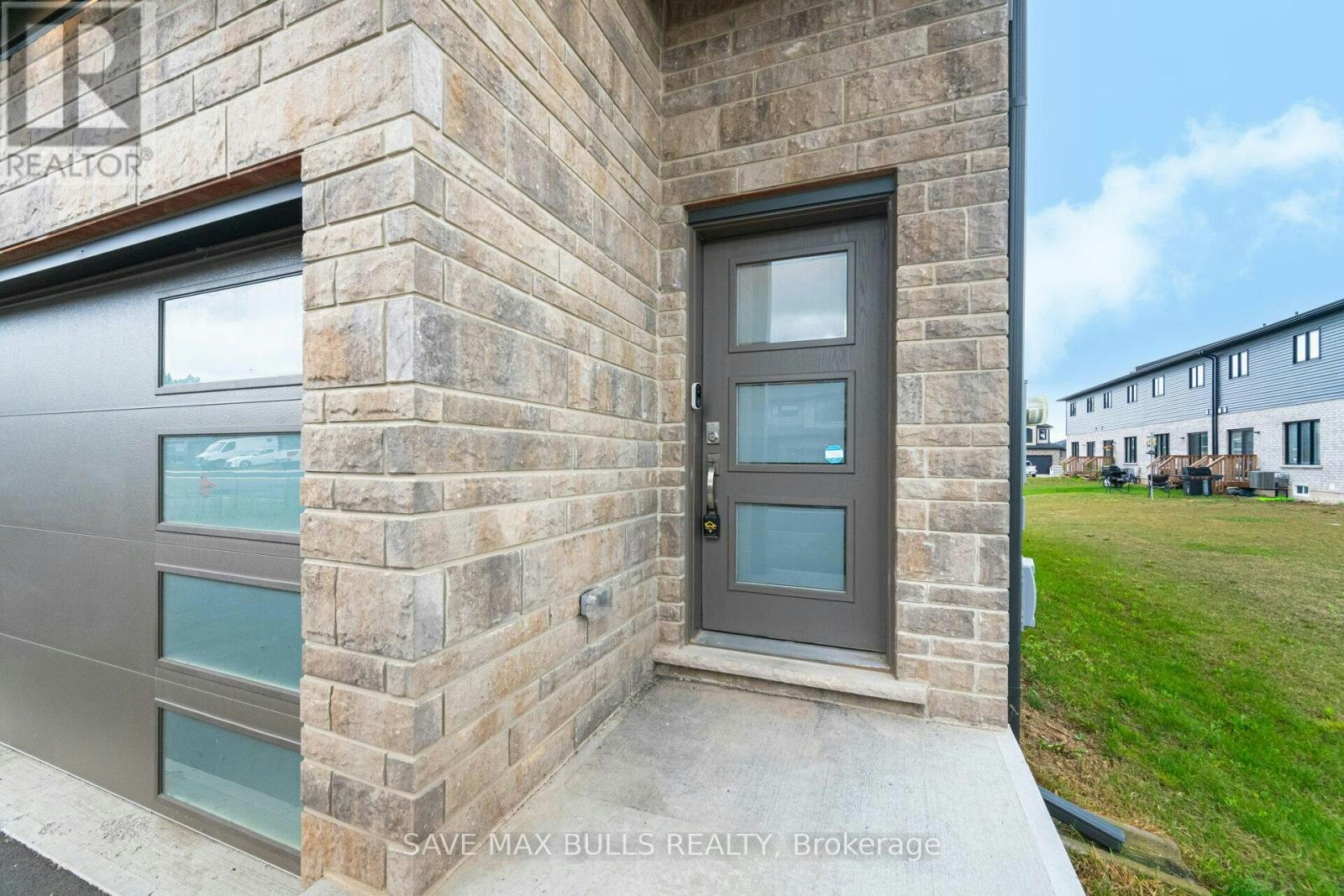 7381 Matteo Drive, Niagara Falls, ON, L2H 3T3 - 4