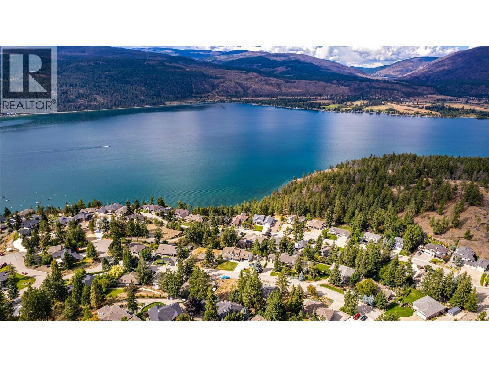 52 Peregrine Way - 2