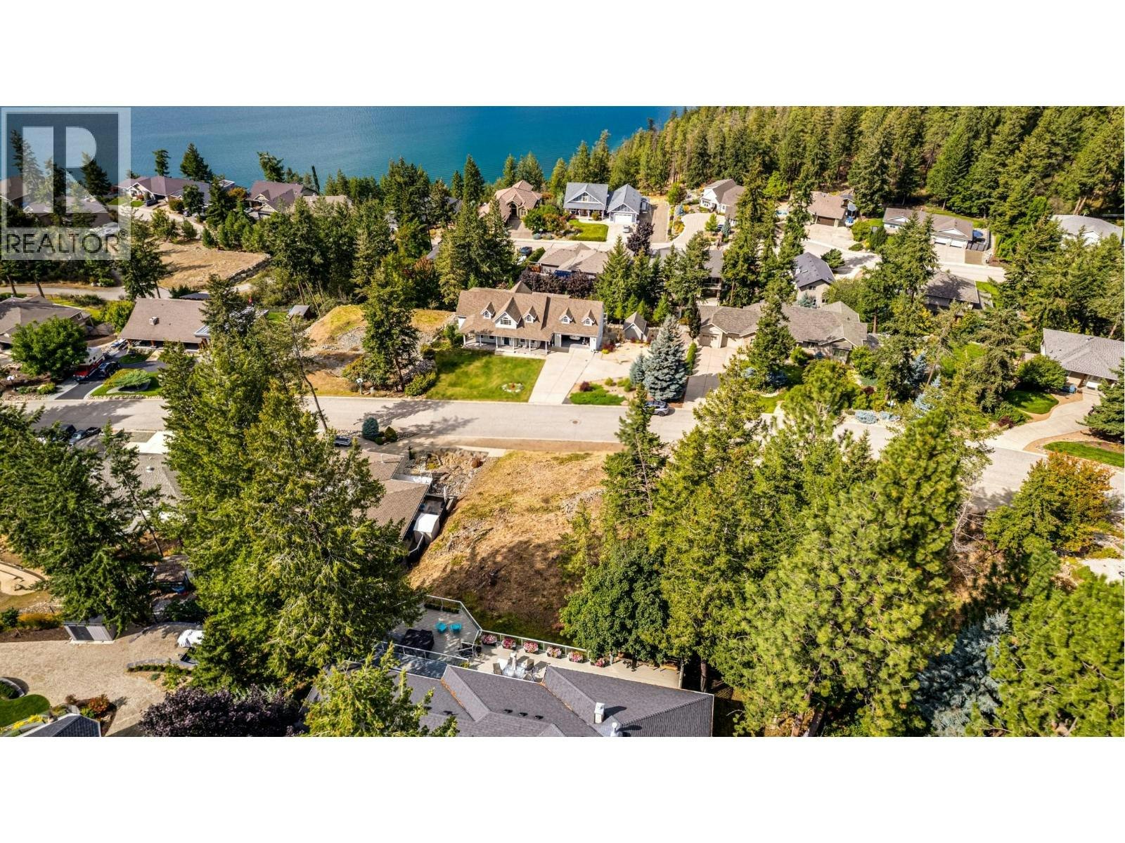 52 Peregrine Way - 3