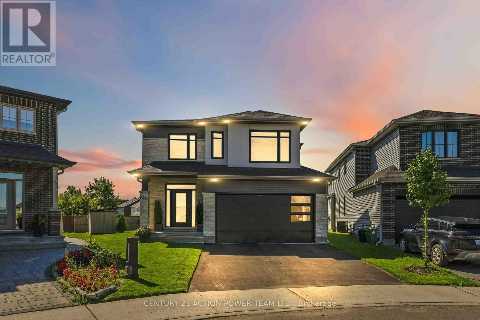 644 Moonflower Crescent, Ottawa, ON, K1T 0X8