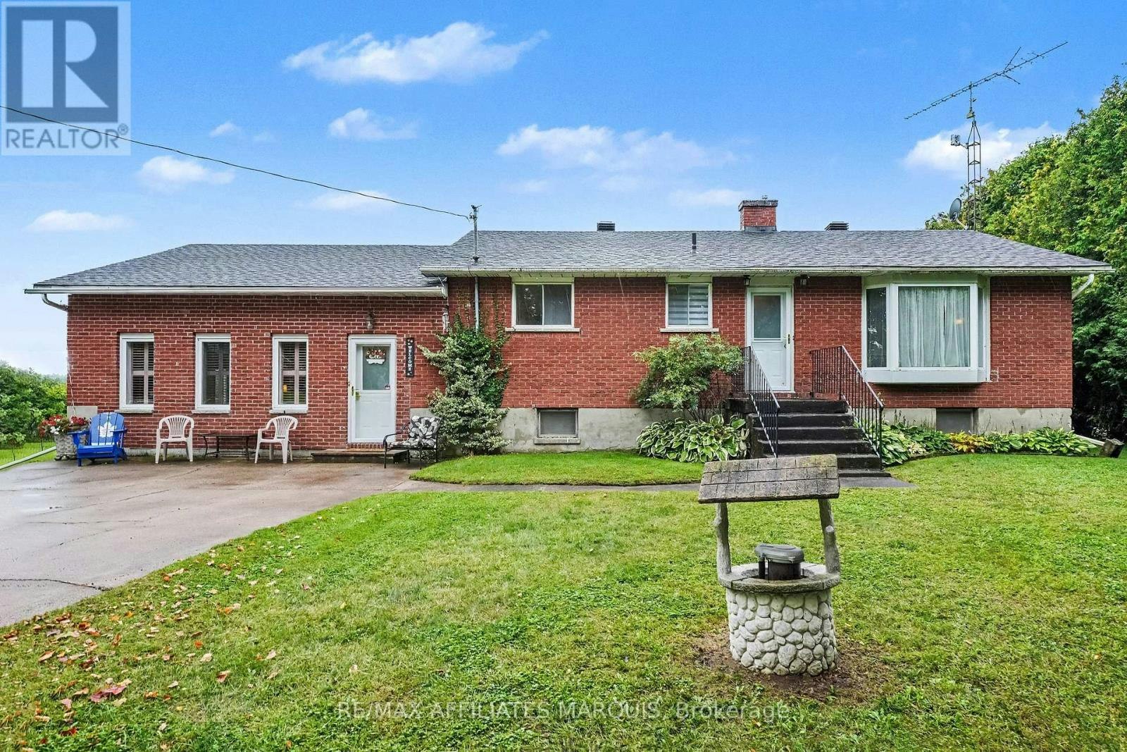 733 Rosedale Road, Montague, ON, K7A 5B8