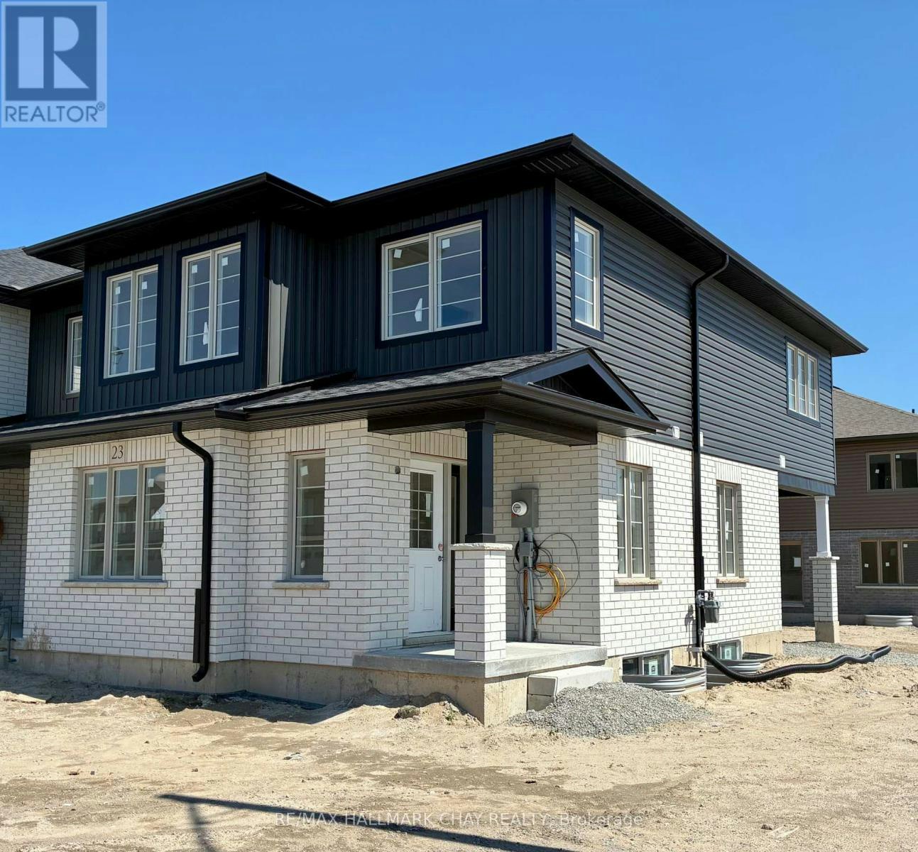 23 Strath Crescent