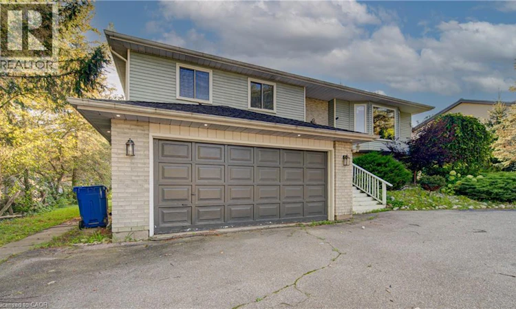 11 Brock Road S