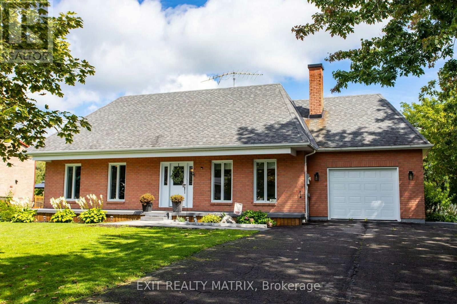 207 Marion Street, Russell, ON, K4R 1E5