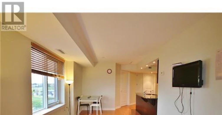 407-314 Central Park Drive, Ottawa, ON, K2C 0R2 - 7