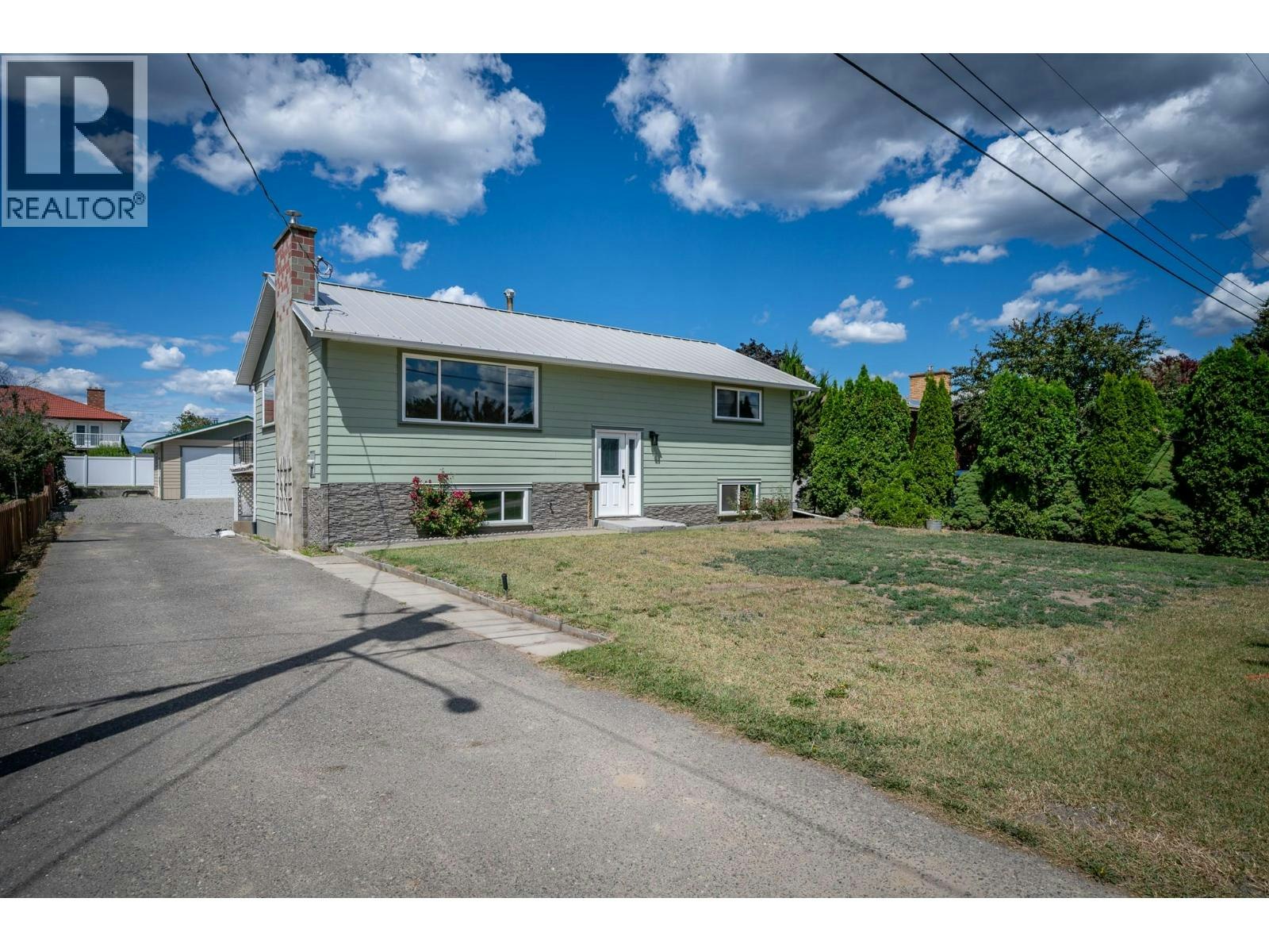 828 Mcbride Street, Kamloops, BC, V2B 5S3