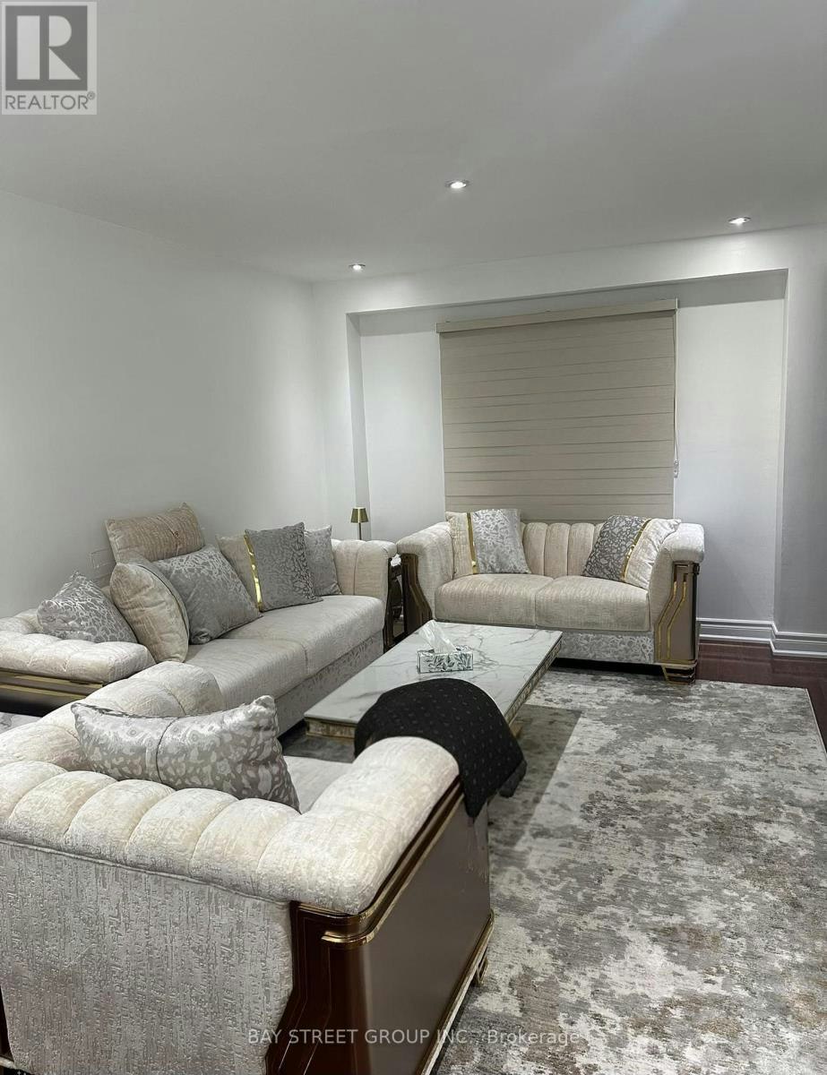 MAIN-44 Knapton Avenue, Ajax, ON, L1S 5W1