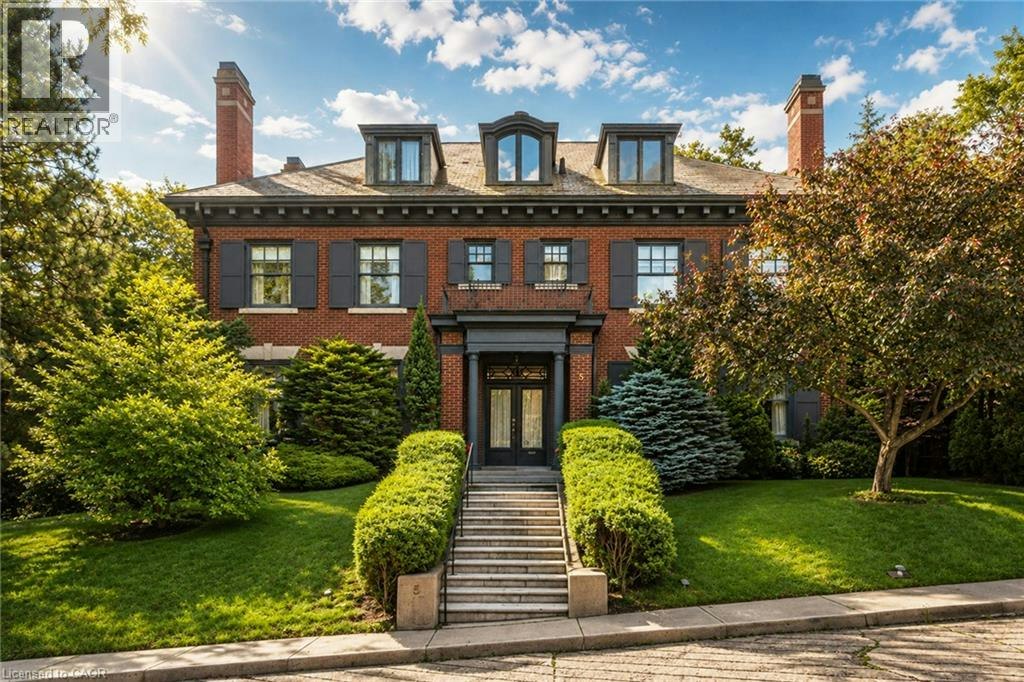 5 Undercliffe Avenue, Hamilton, ON, L8P 3G9
