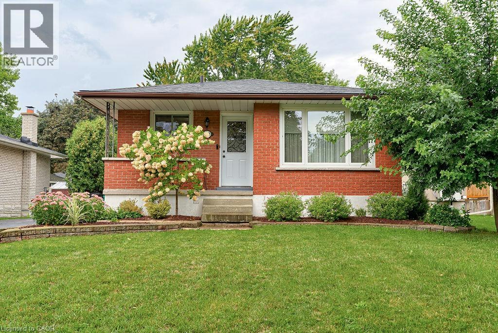 210 Shelley Drive, Kitchener, ON, N2C 1N1