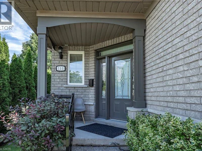 151 Moore Crescent - 3