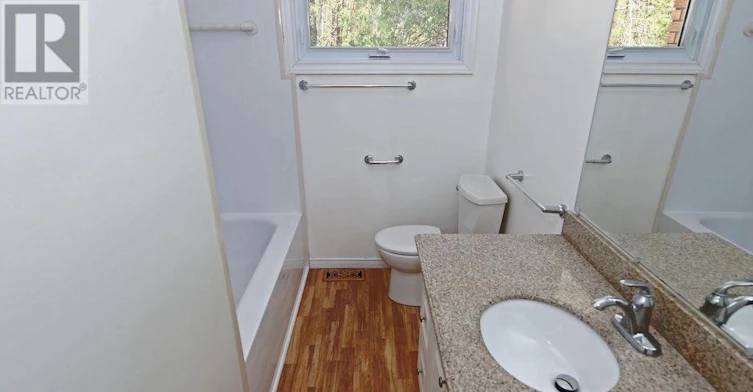 MAIN Floor 4 Wallis Drive, Peterborough, ON, K9J 6B7 - 9