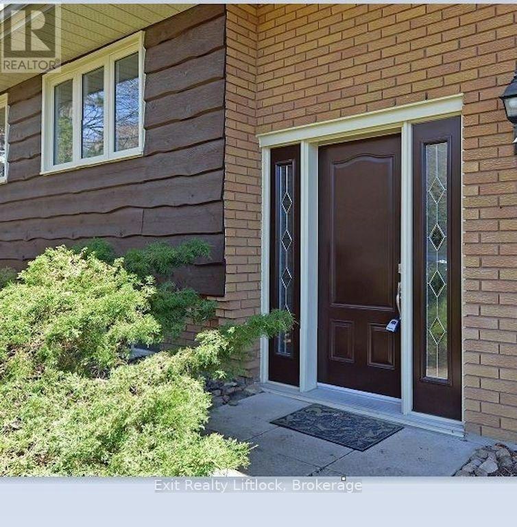 MAIN Floor 4 Wallis Drive, Peterborough, ON, K9J 6B7 - 3