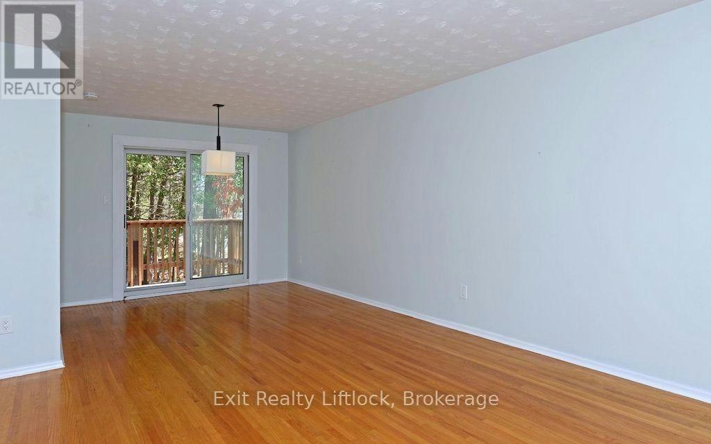 MAIN Floor 4 Wallis Drive, Peterborough, ON, K9J 6B7 - 8