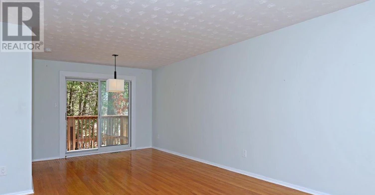 MAIN Floor 4 Wallis Drive, Peterborough, ON, K9J 6B7 - 8