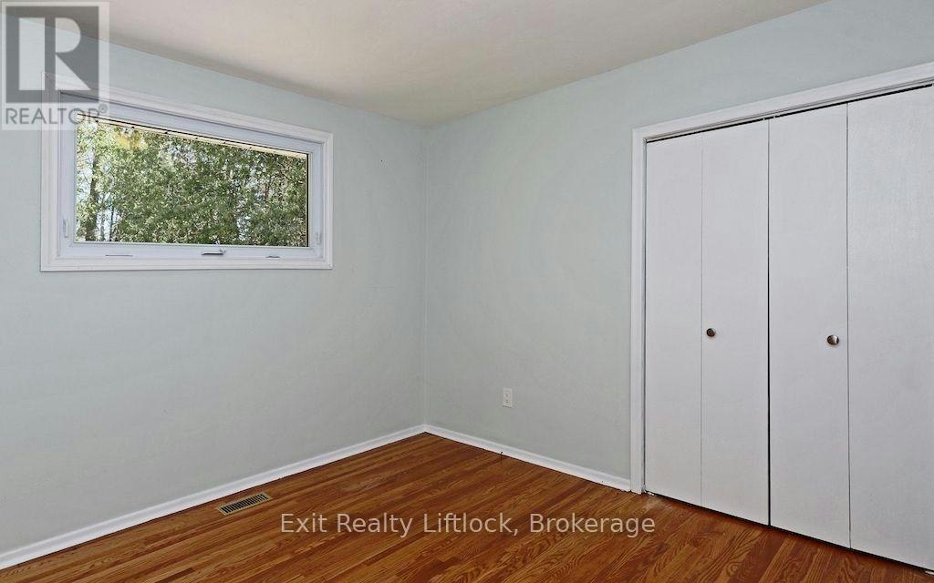 MAIN Floor 4 Wallis Drive, Peterborough, ON, K9J 6B7 - 7