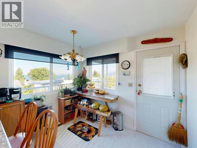 3740 Strathcona Avenue, Powell River, BC, V8A 4Z8 - 11