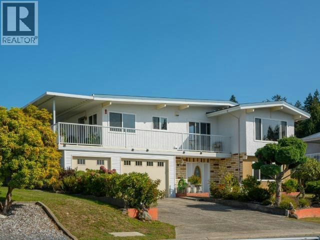 3740 Strathcona Avenue - 2