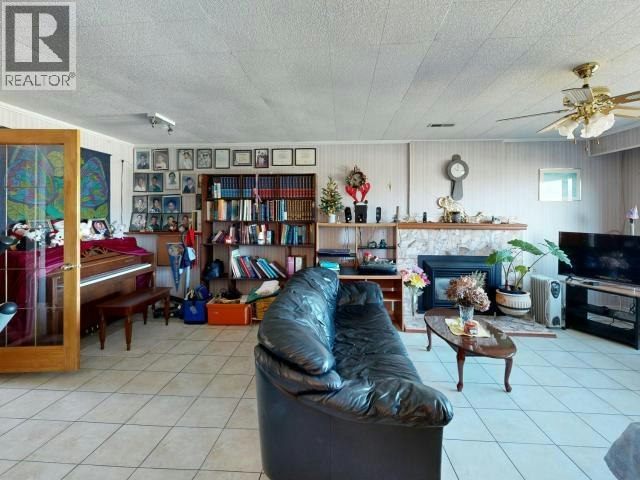 3740 Strathcona Avenue, Powell River, BC, V8A 4Z8 - 18