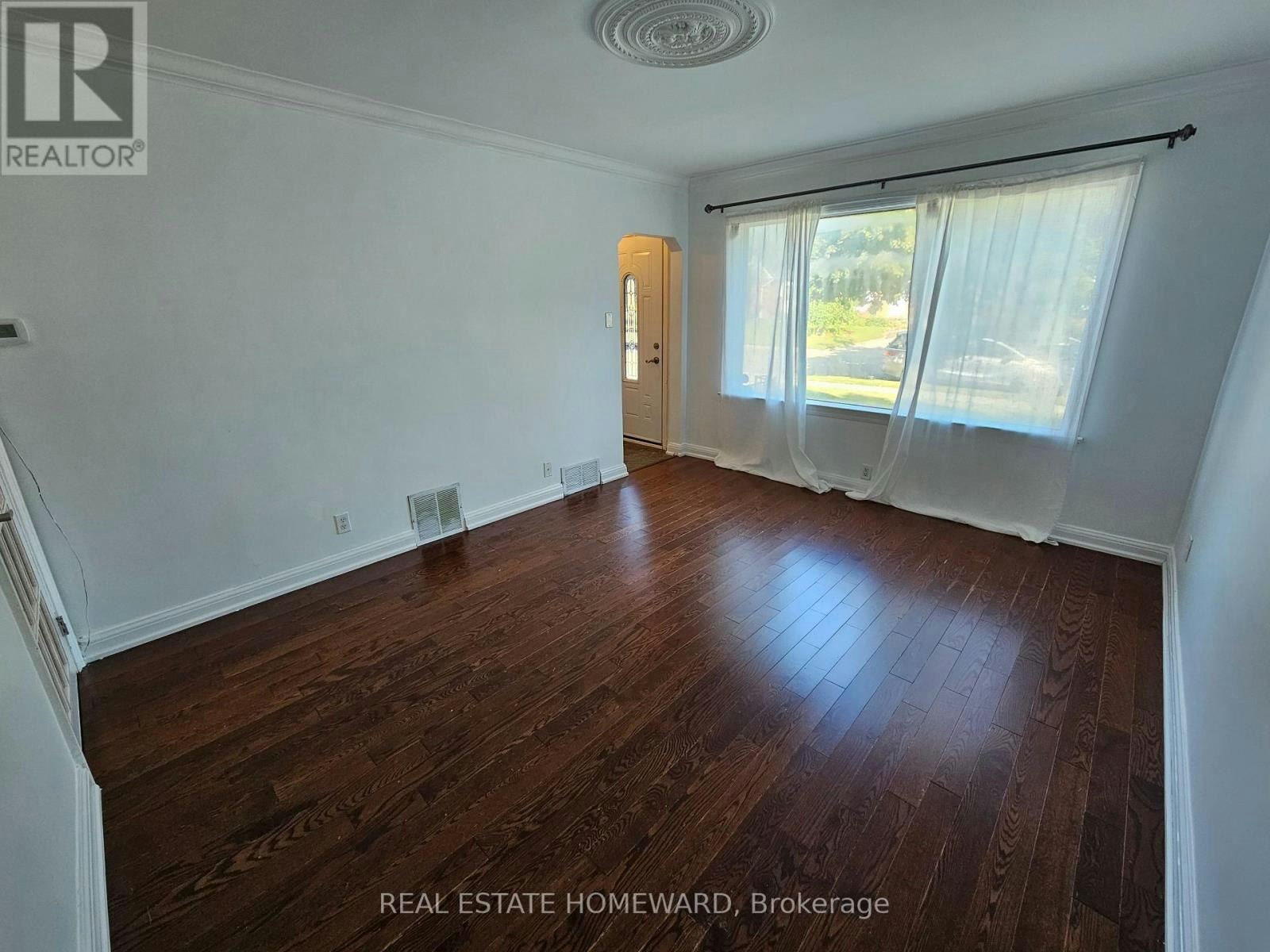 44 Harris Park Drive, Toronto, ON, M1L 3A4 - 7